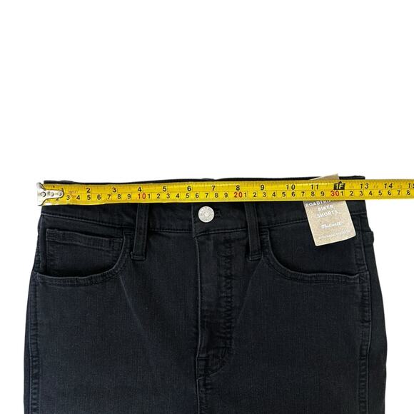 NEW Madewell Roadtripper Supersoft Biker Demin Jean Shorts Raw Hem Size 25 - Picture 3 of 8